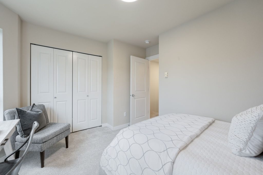 4849 S Chicago St_0025